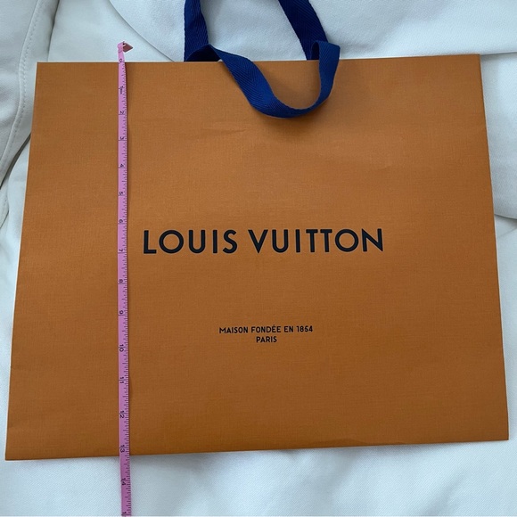 Authentic Louis Vuitton large orange paper bag - Picture 7 of 8